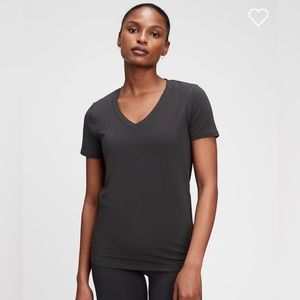 Gapfit Breathe Vneck Tee Shirt